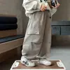 Calças de Roupa de Primavera para Meninos 2026 Novo Estilo Street Style Cool Calças Cargo Estilo Primavera e Outono para Crianças Pequenas Calças Casuais Elegantes para Crianças