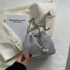 Bolsa pequena retrô popular deste ano para mulheres 2022 novo verão brilhante diamante cordão balde bolsa ins cadeia bolsa do mensageiro