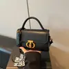 Bolso bandolera para mujer, bolso bandolera de hombro de nicho para niñas, nuevo bolso cuadrado pequeño de moda versátil para el día a día 2026