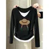 Camiseta feminina de algodão puro com manga longa e decote V, design de peça dupla falsa, moda versátil, modelagem slim, afina a cintura, peça básica para outono