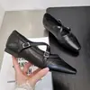Zapatos Mary Jane de cuero suave estilo francés para mujer, nuevo estilo primavera/verano 2026, punta cuadrada, corte bajo, zapatos de vestir bajos cómodos y versátiles.