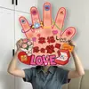A recepção do casamento é uma moleza, com um conjunto completo de jogos interativos criativos como argola, jogos de bloqueio de porta e adereços para o noivo e os padrinhos.