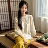 Conjunto de duas peças de seda com mangas médias e calças pantalona, com qualidade garantida, para mulheres de meia-idade, novo estilo chinês, outono