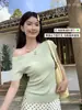 Camiseta de Punto de Manga Corta Off-Shoulder para Mujer, Nuevo Diseño de Verano 2026, Top Elegante y Bonito de Algodón Verde Claro