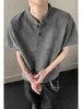 Camiseta Retro Americana de Manga Corta para Hombre con Cuello Mao y Cuello Alto, Nuevo Estilo de Verano Marca de Moda, Fresca y Elegante, Corte Holgado, Talla Grande Top de Manga Media