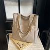 Bolsa de ombro casual Bolsa de lona japonesa de grande capacidade feminina Bolsa de classe estudantil Bolsa feminina nas axilas para todos os jogos