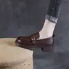 Sapatos femininos de couro estilo francês, sem cadarço, com sola grossa e salto grosso, 2026 outono, novos mocassins versáteis estilo retrô britânico