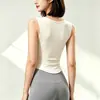 Top de yoga sin mangas color nude para mujer, top deportivo largo con almohadillas fijas en el pecho, camiseta sin mangas de fitness con escote cuadrado