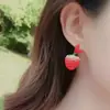 Pendientes de Fresa Artificial Roja Dulces Lindos Japoneses Pendientes de Fruta Elegantes de Alta Gama Pendientes Versátiles para Mujer