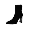 Botines de gamuza de tacón grueso puntiagudos estilo francés para mujer, 26 otoño/invierno nueva versión coreana, adelgazantes, con cremallera trasera, botas ajustadas elásticas