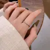 Anillo de mariposa moderno con perlas y circonitas para mujer, anillo de pareja de nicho de lujo ligero, anillo abierto elegante al por mayor