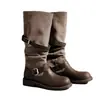 Botas altas de caña ancha para mujer, estilo vintage desgastado, punta redonda, otoño 2026, con hebilla de cinturón, efecto adelgazante, estilo ecuestre.