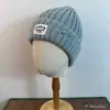 Gorro de Punto Cálido Vintage Roto Estilo Japonés Amekaji Moda con Parche Caliente de Lana Versátil Básico de Color Sólido