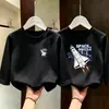Camiseta de manga larga para niño 100% algodón top infantil colección otoño 2026 casual cuello redondo versátil camiseta básica para niños mayores