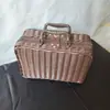 Maleta de Mimbre Sintético Color Vintage Cesta de Picnic Vintage Caja de Almacenamiento Accesorios para Fotos Caja de Regalo de Acompañamiento Dama de Honor Padrino