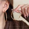 Pendientes geométricos retorcidos con gotas de aceite de aguja de plata, diseño de moda europea y americana, pendientes con personalidad de temperamento de celebridad de Internet, nuevos pendientes para mujer