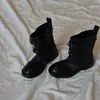 2026 Novo Modelo Fivela de Cinto Salto Bloco Confortável Nicho Moda Botas Curtas Estilo Britânico Retrô Bico Redondo Moda Botas