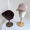 Chapéu Equestre de Listras Contrastantes com Textura de Alto Padrão para Mulheres Outono e Inverno Boné com Aba Mistura de Lã Chapéu Tricotado Retro para Frente