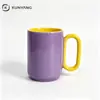 Taza de cerámica de gran capacidad con colores contrastantes por dentro y por fuera, un diseño creativo y elegante, perfecta para uso en casa, café o como regalo; personalizable