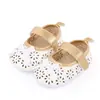 Zapatos de verano calados para bebé niña de 0 a 1 año, adecuados para niños pequeños que están aprendiendo a caminar, con suelas suaves y diseño de punta cerrada, estilo princesa, 6-18 meses, 2483