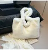 Bolsa de Felpa Linda de Invierno para Mujer 2026 Nueva Moda Bolso de Mano Versátil Bolso de Hombro Bolso Tote de Gran Capacidad para Viajes