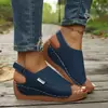 Sandalias de nuevo estilo 2026 playa verano tira cruzada versátiles zapatos de mujer sandalias de tacón de cuña mujer talla grande sandalias planas