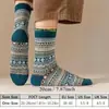 Calcetines Transfronterizos Calcetines para Hombre Estilo Étnico Retro Medias de Altura Media Calcetines Gruesos de Invierno Cálidos Calcetines de Moda Japonesa Ins