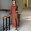 Conjunto de Duas Peças Europeu e Americano Outono e Inverno Novo, Vestido Suéter de Meia-Estação Cor Sólida Linha A Plissado Versátil Emagrecedor de Cintura Alta