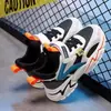 Zapatillas para niño estilo nuevo otoño e invierno piel impermeables para estudiantes de primaria, niños medianos y grandes, zapatos casuales para correr