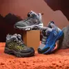Sapatos de Algodão para Meninos de Inverno com Forro de Pelo, Crianças de Tamanho Médio e Grande, Antiderrapante com Garras de Aço para Exterior, Algodão Grande, Algodão de Duas Camadas, Tênis Esportivos Infantis Espessados