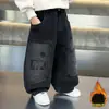 Pantalones de Jean Negros Estampados para Niños de Invierno con Más Terciopelo Estilo Coreano Pantalones Casuales Sueltos de Terciopelo para Niños Pantalones para Niños Pequeños