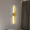 Luminária de parede tátil magnética sem fio transfronteiriça, rotativa e controlada por controle remoto, para sala de estar, quarto, cabeceira, luminária de parede em tira linear