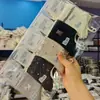 Estilo Novo de Outono Listrado com Letras de Desenho Meia de Cano Médio Alta Elasticidade Cinza Colorido Estilo College Esportivo Casual Meias de Algodão para Homens e Mulheres