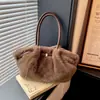 Bolso tote peludo de otoño e invierno para mujer, gran capacidad, nuevo estilo 2026, versátil, casual, adecuado para el trabajo y los desplazamientos, con un aspecto sofisticado, bolso de hombro