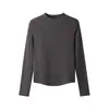 Nova camisa básica feminina de outono e inverno com gola alta meia, costura contrastante, caimento justo, manga longa, top interno escovado