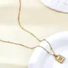 Elegante, de Moda, Cuadrado Geométrico Simple Mariposa Incrustada con Concha, Acero Inoxidable Chapado en Oro de 18 Quilates, Collar para Mujer para Superponer