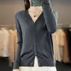 Cardigan de Lã Gilt Sand Feminino Primavera e Verão Fino 2025 Novo Estilo Jaqueta Suéter de Tricô para Montaria Top com Decote V Suéter com Decote V