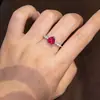 Anel Popular de Rubi e Moissanita do Xiaohongshu, Elegante Anel de Noivado, Prata Esterlina 925, Versátil para o Dia a Dia