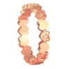 Anel de Aço Titânio com Cravação de Diamante de Precisão CNC com Coração Gravado Dourado Fashionável Estiloso Nicho Estilo Casal Ins Anel em Formato de Coração