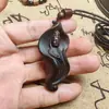 Colgante de Guanyin de Madera de Agarwood Dara Gan Adorno Hecho a Mano Cabeza de Guanyin Talla en Madera Hoja de Loto Bodhisattva Collar