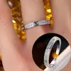 Anillo Abierto Clásico Incrustado con Circonita, Lujo Ligero y Diseño Personalizado, Aspecto Moderno y de Alta Gama, Anillo de Banda Lisa Ajustable Versátil para el Dedo Índice