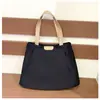Bolso de Hombro de Gran Capacidad para Mujer, Color Sólido, Moderno y Sencillo, Cremallera de Nylon, Nuevo Modelo 2026, Bolso Tote Plegado Impermeable