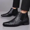 Botines elásticos estilo Chelsea para hombre con estampado de avestruz en relieve, transfronterizos, de fábrica, de vestir, tacón bajo, amplio stock en almacén, pedidos pequeños rápidos