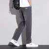 Jeans leve de cor clara novo e versátil para homens, calça fina simples masculina, calça de perna reta solta da moda, calça casual masculina