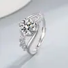 Anel de Diamante Falso Moissanite Brilhante Super Brilhante Venda Quente Transfronteiriça Europeia e Americana Design Moderno Toque de Luxo Anel Aberto para Mulheres