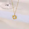 Collar Sencillo de Cinta con Lazo para Mujer, Exquisito Gargantilla Mariposa de Acero Inoxidable Chapado en Oro de 18 Quilates, Cadena para Clavícula Personalizada de Nicho