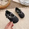 Sandalias de Malla para Niñas, Zapatos de Playa Transpirables, Planos Estilo Nuevo Verano 2026, Zapatos de Princesa con Flores para Bebé, Modernos