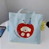 Nova Bolsa Tote de Ombro Versátil Grande Capacidade com Estampa Xadrez Azul e Branco 2026 Ilustração Fofa de Desenho Animado para o Trabalho e Passeios