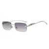 Gafas sin montura con bordes de corte únicos, montura cuadrada de metal, lentes coloridos, gafas de sol retro de alta costura de moda