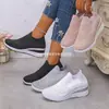 Zapatos casuales slip-on transfronterizos europeos y americanos cómodos, nuevos, que aumentan la altura, para primavera y otoño, deportivos casuales, venta al por mayor, tallas grandes